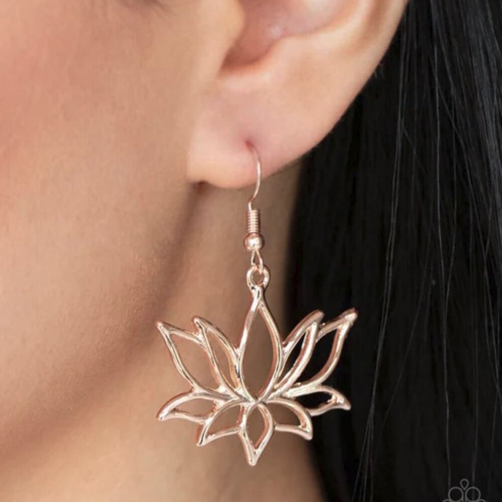 Paparazzi Jewelry Accessories - Lotus Ponds - Rose Gold Earrings - Vintage